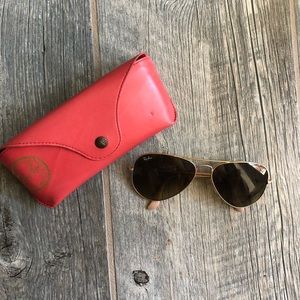 Brown Ray Ban aviator sunglasses